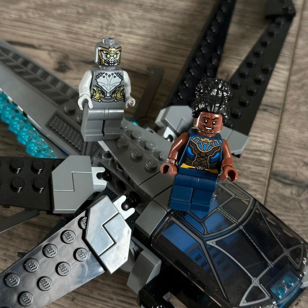 Retired Marvel LEGO Black Panther Dragon Flyer 76186 - Incomplete